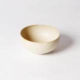 こぼれにくいボウルと、つかみやすい取り皿のSET／ Ivory