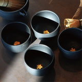 金の抹茶碗（木箱入）／ 桜黒色